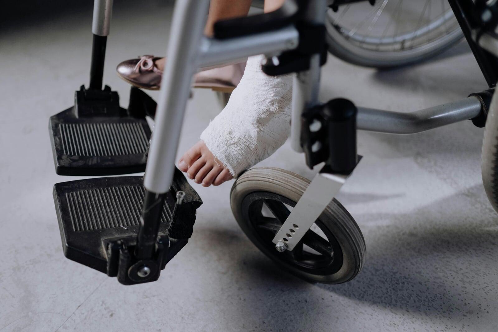 FMLA vs. ADA Accommodations: Understanding the Key Differences and Similarities